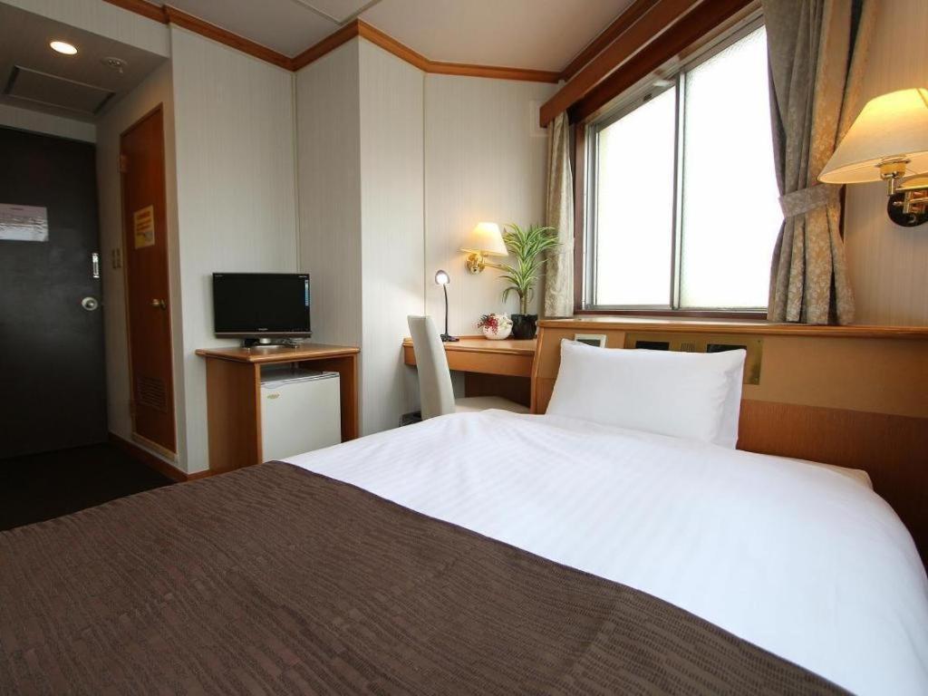 那霸泊港利夫马克斯经济型酒店 外观 照片